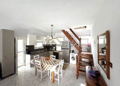 Μονοκατοικία, 100τ. μ.