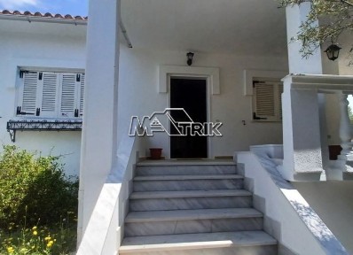 Μονοκατοικία, 100τ. μ.