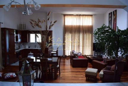 Μονοκατοικία, 245τ. μ.