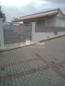 Μονοκατοικία, 77τ. μ.