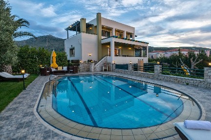 Βίλα, 350τ. μ.