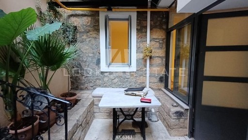 Νεάπολη Εξαρχείων, Εξάρχεια - Νεάπολη (Αθήνα - Κέντρο)