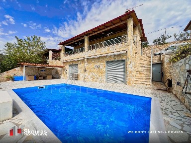 Μονοκατοικία, 172τ. μ.