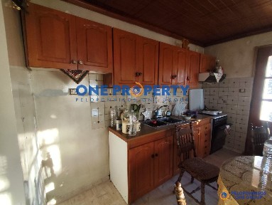 Μονοκατοικία, 80τ. μ.