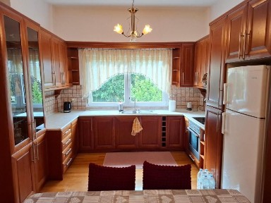 Μονοκατοικία, 240τ. μ.