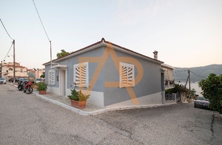 Μονοκατοικία, 165τ. μ.