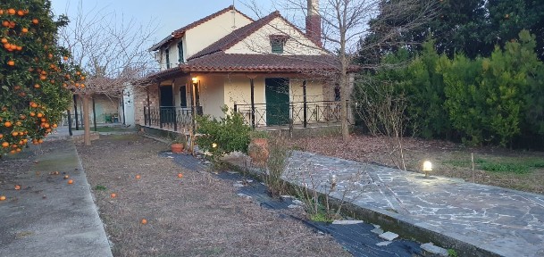 Μονοκατοικία, 85τ. μ.