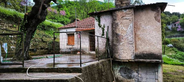 Μονοκατοικία, 100τ. μ.