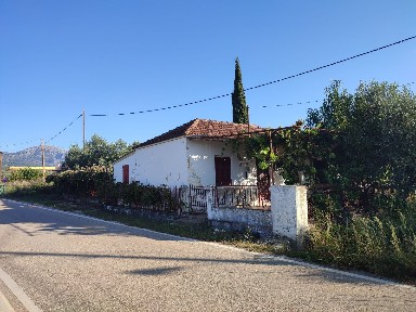 Μονοκατοικία, 90τ. μ.