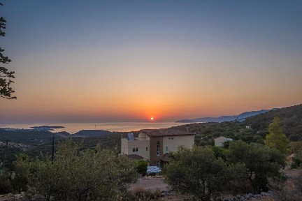 Σταυρός, Άγιος Νικόλαος (Ν. Λασιθίου), Παλ. Εθν. Οδός Αγ. Νικολάου-Σητείας 72150