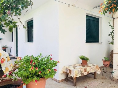 Bungalow, 40τ. μ.