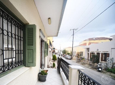 Μονοκατοικία, 96τ. μ.