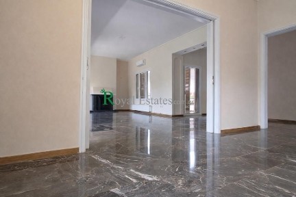 Διαμέρισμα, 240τ. μ.