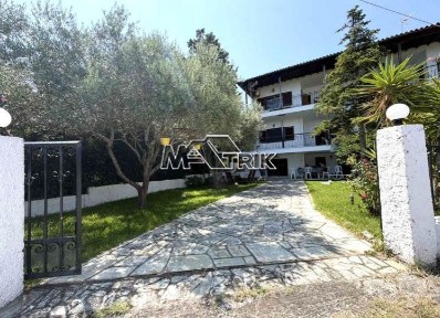 Συγκρότημα διαμερισμάτων, 240τ. μ.
