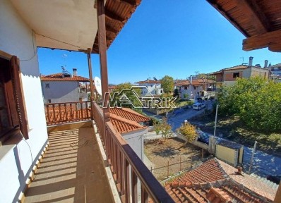 Συγκρότημα διαμερισμάτων, 280τ. μ.