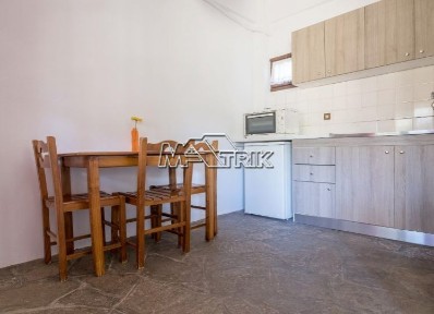 Συγκρότημα διαμερισμάτων, 200τ. μ.