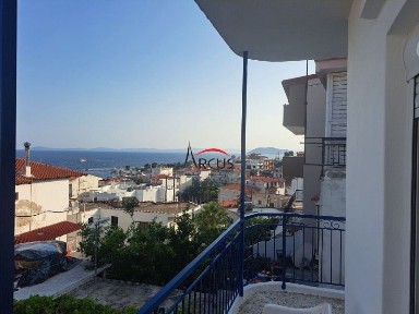 Διαμέρισμα, 300τ. μ.