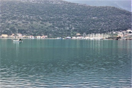 Συγκρότημα διαμερισμάτων, 310τ. μ.