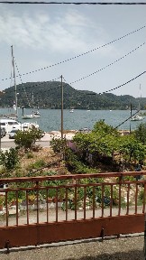 Κτίριο, 145τ. μ.