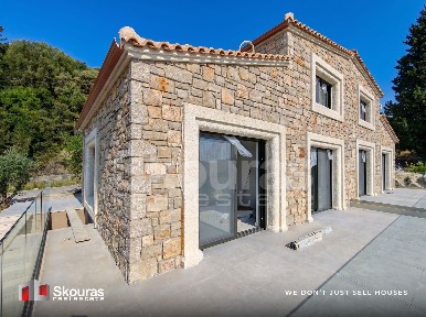 Μονοκατοικία, 220τ. μ.