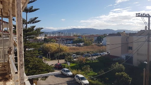 Διαμέρισμα, 242τ. μ.