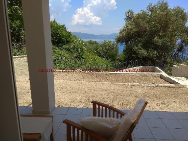 Μονοκατοικία, 180τ. μ.