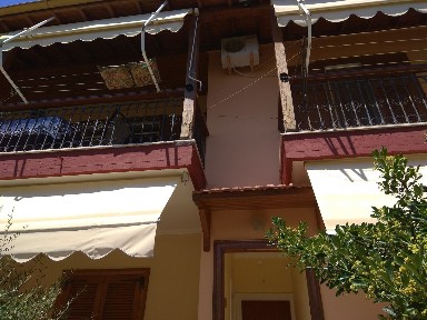 Μονοκατοικία, 285τ. μ.