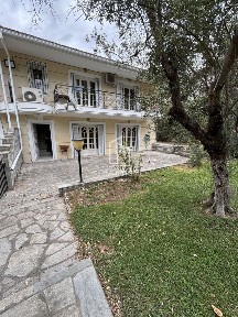 Μονοκατοικία, 200τ. μ.