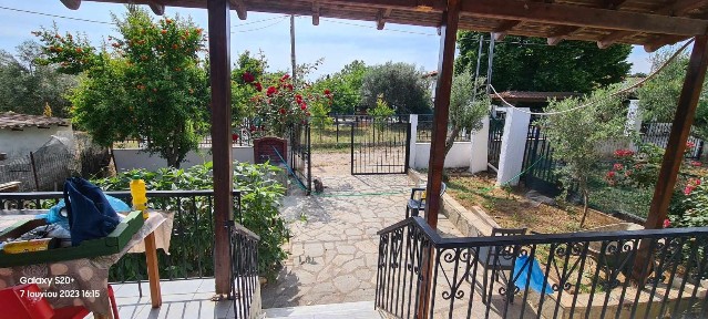 Μονοκατοικία, 70τ. μ.