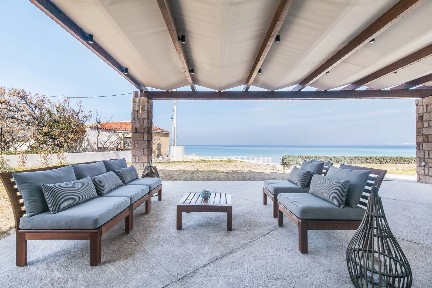 Λιβάδι, Αίγινα (Νησιά Αργοσαρωνικού), Στρατηγού Μπήτρου Γεωργίου, Αίγινα 18010