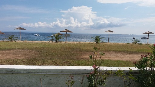 Παραλία Καλυβίων, Πολύγυρος (Χαλκιδική), Επαρχιακή Οδός Λιμένος-Γερακινής