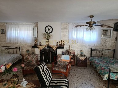 Μονοκατοικία, 115τ. μ.