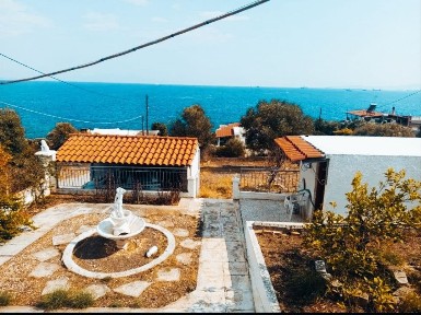 Μονοκατοικία, 65τ. μ.