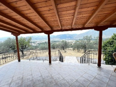 Κέντρο, Τροιζήνα (Νησιά Αργοσαρωνικού)