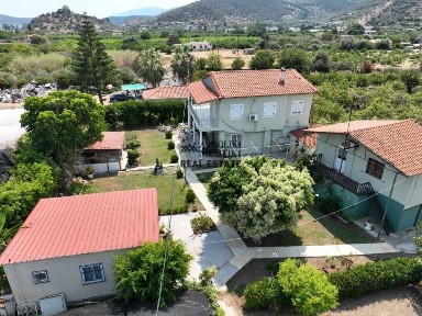 Μονοκατοικία, 225τ. μ.