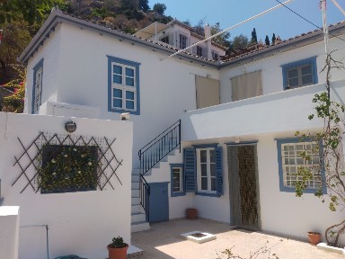 Κέντρο, Ύδρα (Νησιά Αργοσαρωνικού), Ναυάρχου Μιαούλη, 180 40 Ύδρα