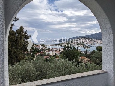 Μονοκατοικία, 329τ. μ.