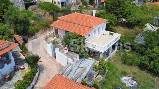 Μονοκατοικία, 70τ. μ.