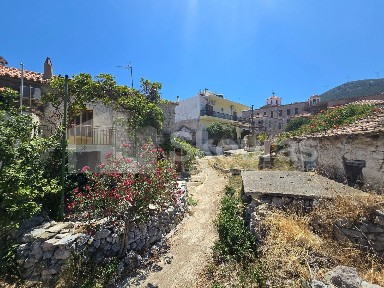 Μονοκατοικία, 75τ. μ.