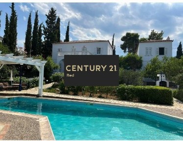 Μονοκατοικία, 282τ. μ.