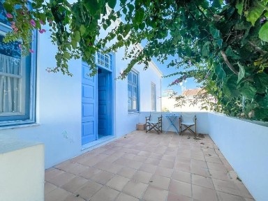 Μονοκατοικία, 215τ. μ.