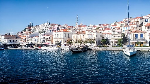 Κέντρο, Πόρος (Νησιά Αργοσαρωνικού)