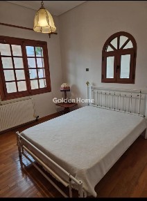 Συγκρότημα διαμερισμάτων, 220τ. μ.