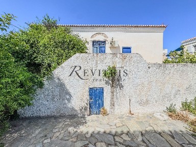 Μονοκατοικία, 225τ. μ.