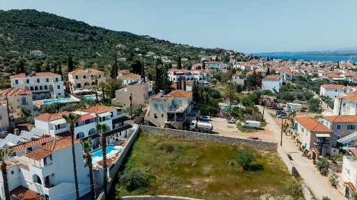 Μονοκατοικία, 530τ. μ.