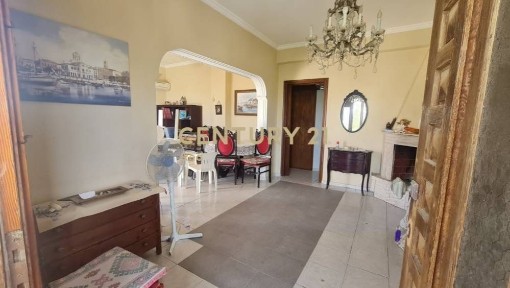Κτίριο, 210τ. μ.