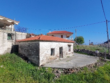 Μονοκατοικία, 45τ. μ.