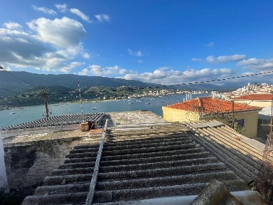 Κέντρο, Πόρος (Νησιά Αργοσαρωνικού)