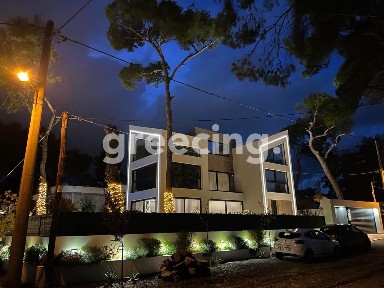 Βαρυμπόμπη, Αχαρνές (Αθήνα - Δυτικά Προάστια)