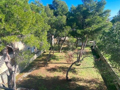 Μονοκατοικία, 421τ. μ.